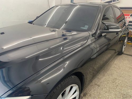Затъмняване на стъкла на BMW 3 Series xDrive с автомобилно фолио на челно стъкло и стъкла на предни врати, задни врати и задно стъкло