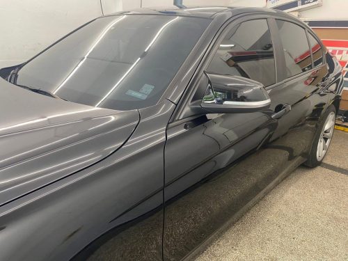 Затъмняване на стъкла на BMW 3 Series xDrive с автомобилно фолио на челно стъкло и стъкла на предни врати, задни врати и задно стъкло