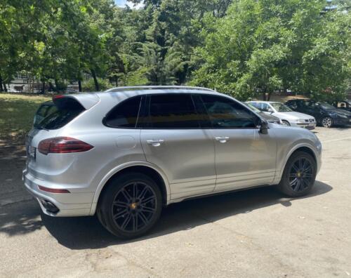 Porshe Cayenne