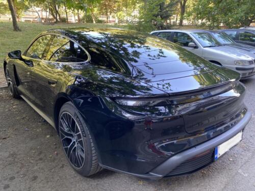 porshe-taycan5